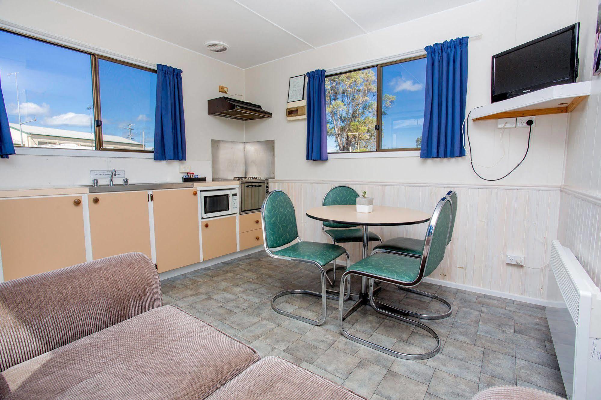 Big4 Tassie Getaway Park Ulverstone Buitenkant foto